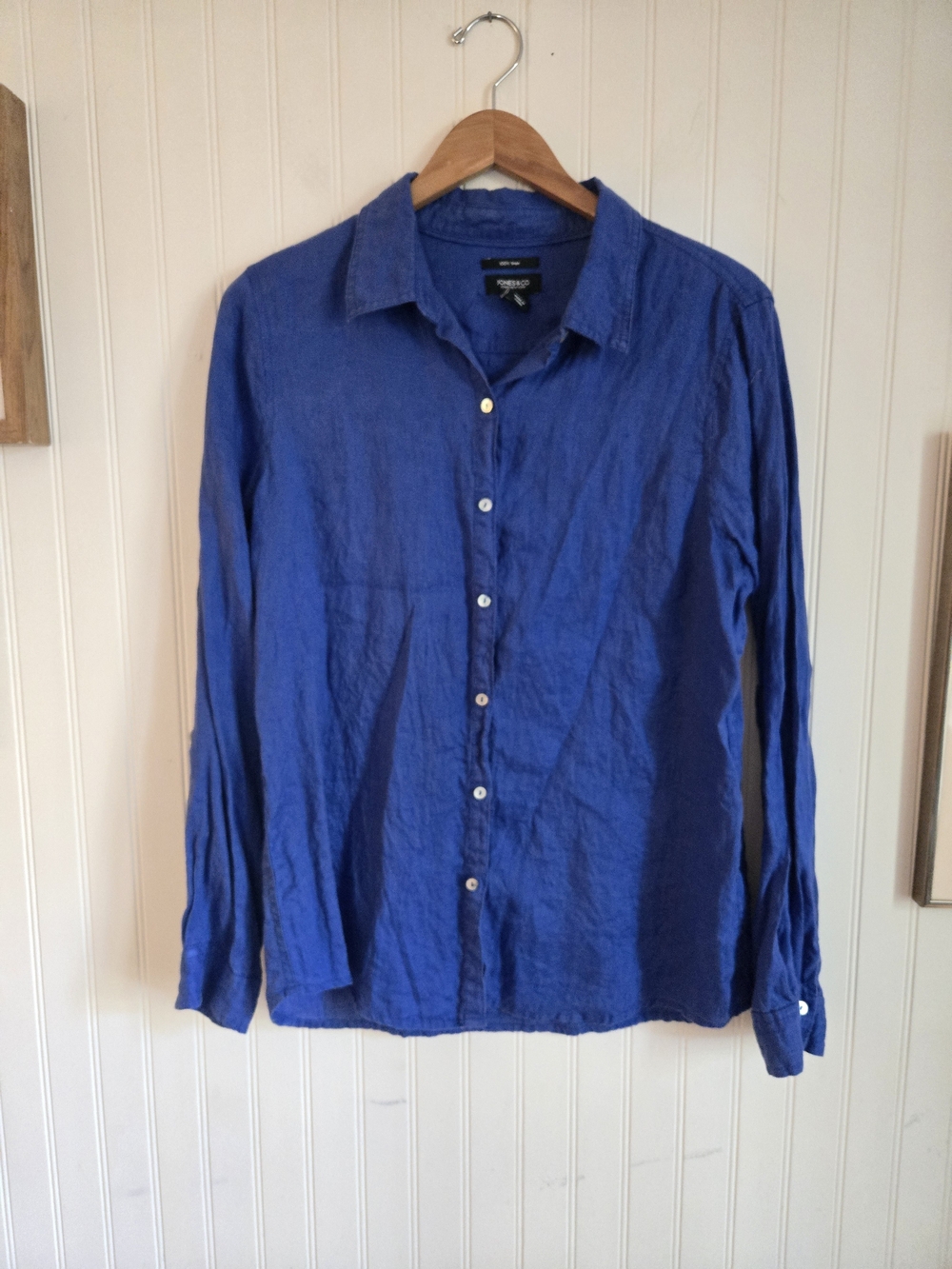 Jones & CO linen Coastal BeachCasual Long-Sleeve Button-Down Shirt in Royal Blue